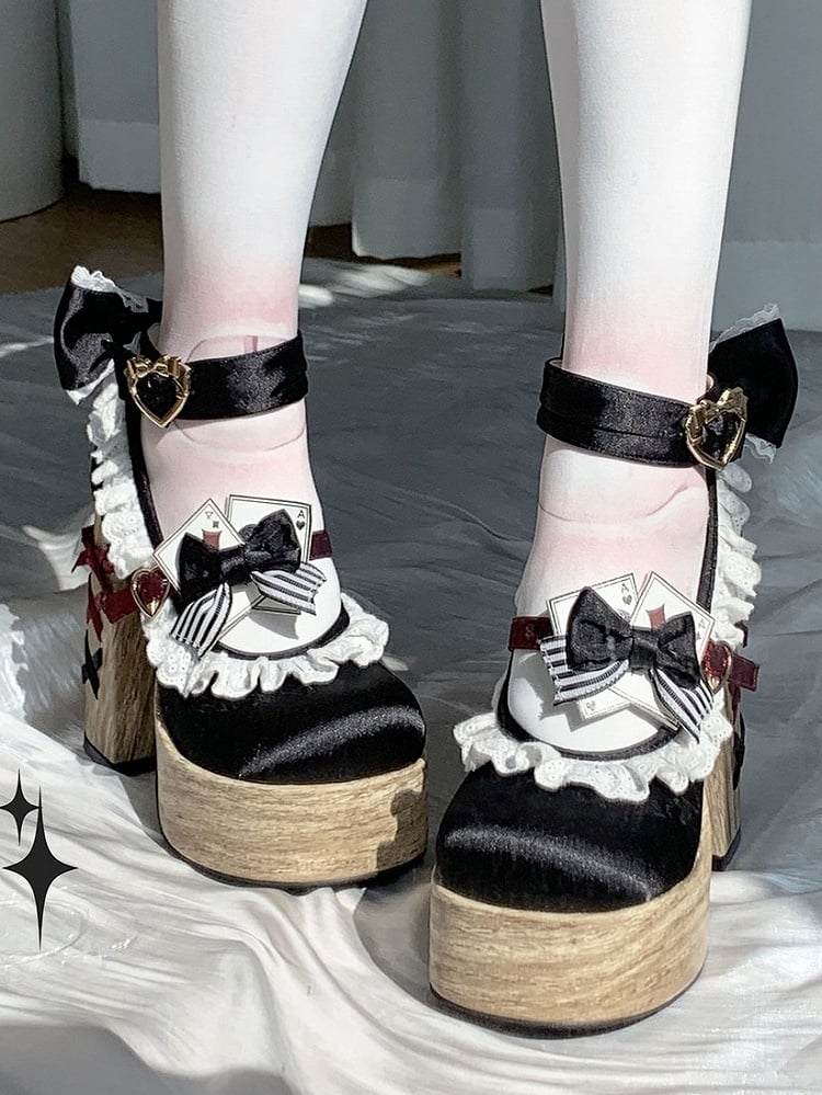 Alice im Wunderland Vibes Schwarze und rote süße Lolita-Plateaus Mary Janes