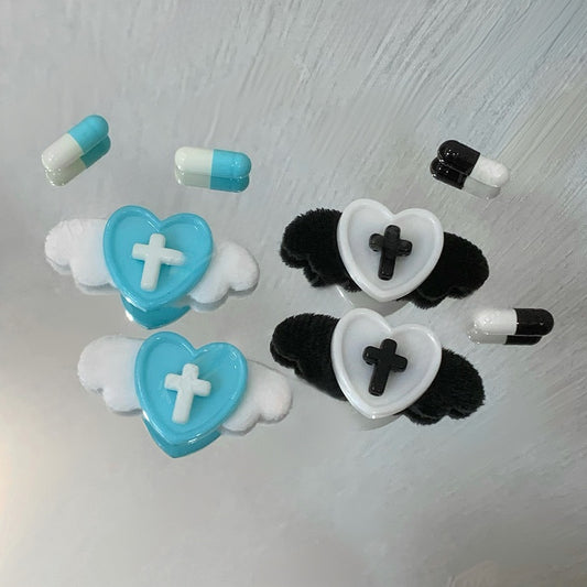 Barrettes à cheveux Yami Kawaii en forme de cœur et d'ailes