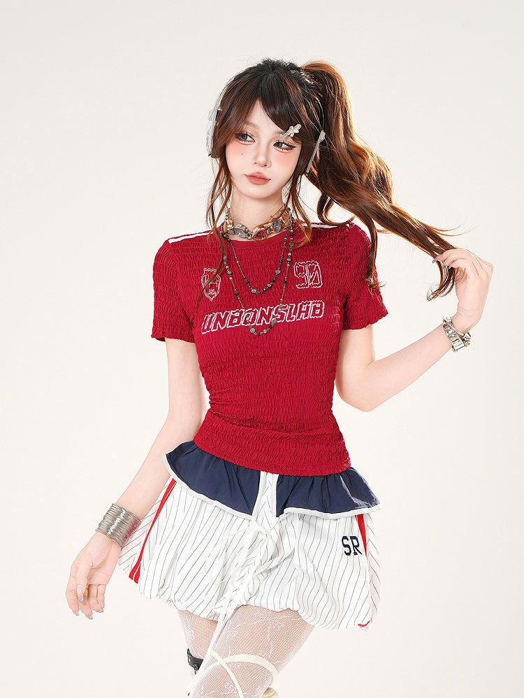 Slim-Fit T-Shirt Buchstaben- und Zahlenprint Schwarz/Rot