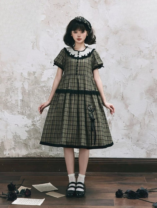 Classic Embroidery Green with Sleeves and Rose Elegant Trim Short Plaid Lolita Black Dress