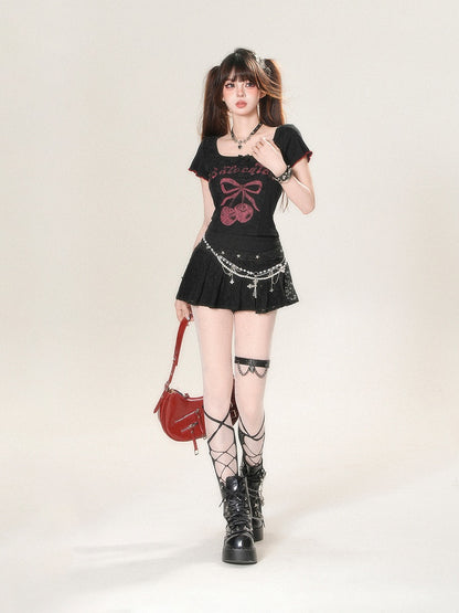 - T-Shirt Black Print Neck Cherry Square Bittersweet