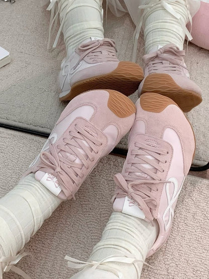 Krawatten Design Sneakers Rosa Schleife Schnürung vorne