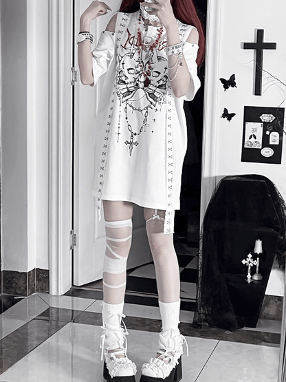 T-shirt White Cutout Shoulder Design Punk Emo