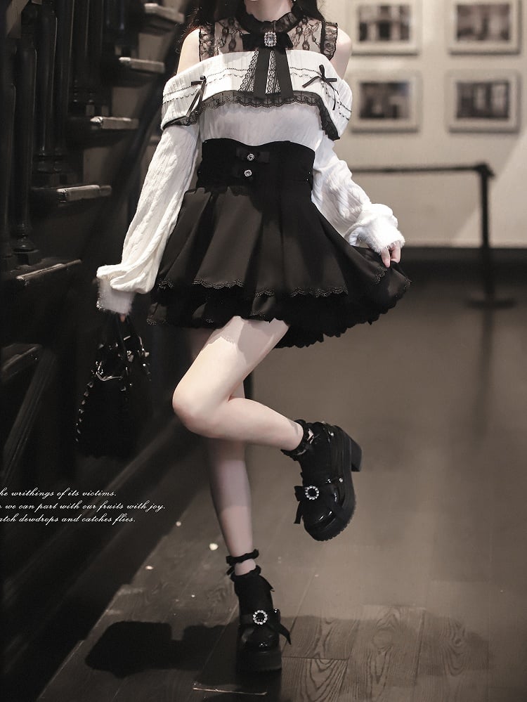Aesthetic Shoulder Neckline Illusion Jirai with Contrast Pure Kei White Black - Innoncent Open and Sweater