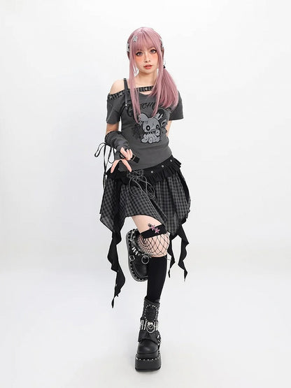 Free Y2K T-Shirt with Asymmetrical Neckline Bunny Print Red/Black Armwear