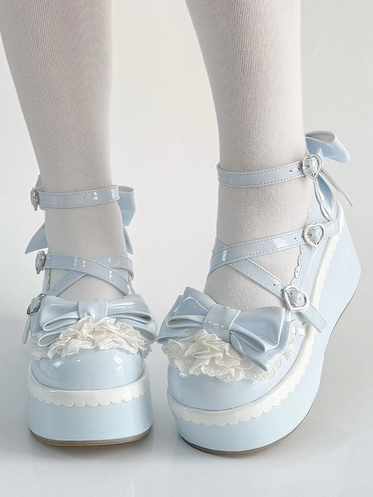 Blauer Lolita-Stufensaum – mit gewellter Schuhspitze