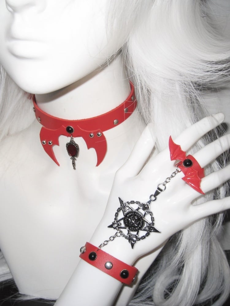 Stud Detail Bat Wings Design Punk Choker