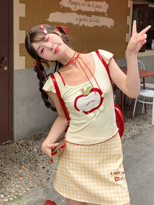 T-Shirt Lettuce Red Light Yellow Scoop Neckline Apple Applique Hem