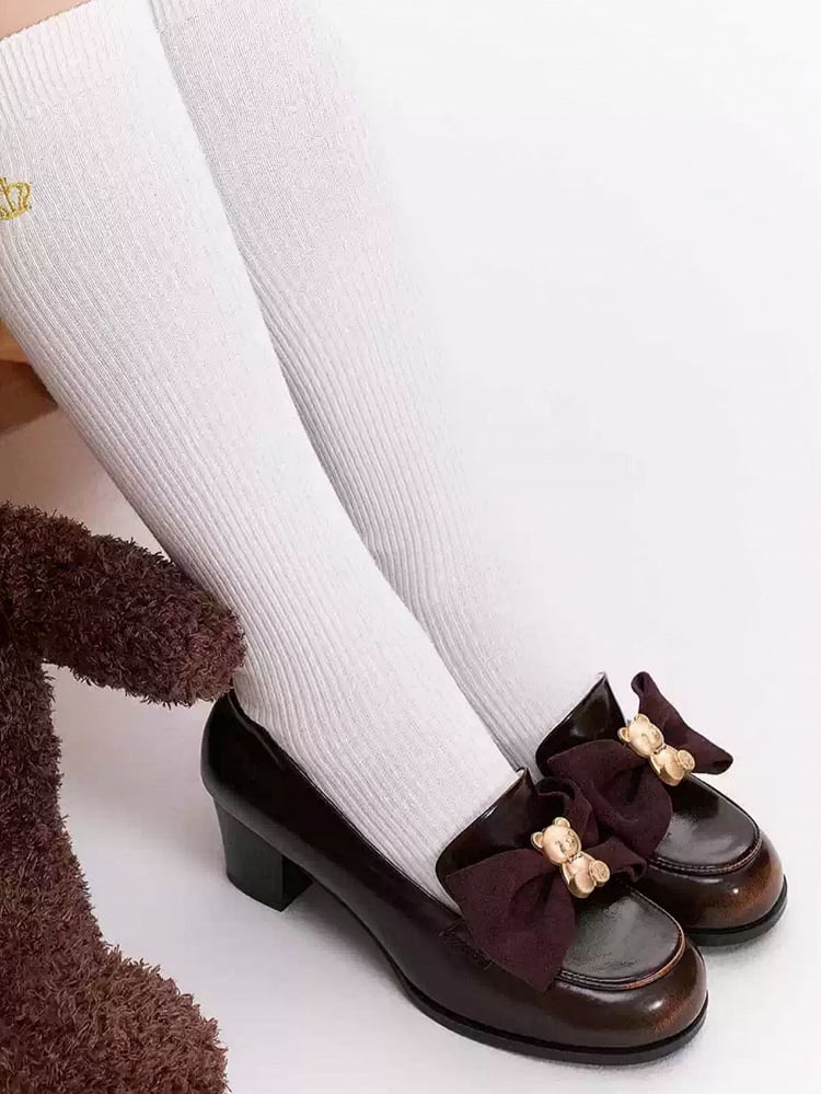 bei verzierten Loafers Braunbär Schleife Top