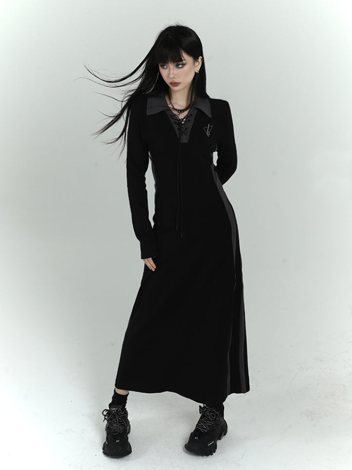 Robe noire gothique avec détails à lacets sur le devant