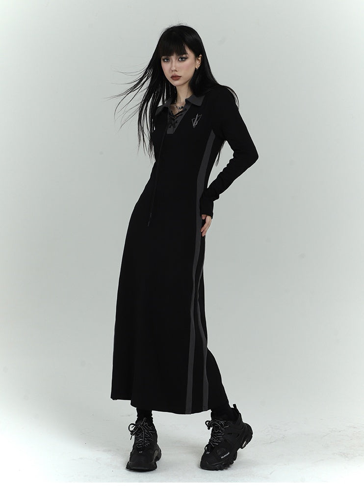 Robe noire gothique avec détails à lacets sur le devant