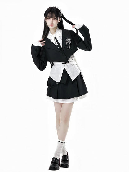 Blazer with Detachable Butterfly Clock Brooch Black Cropped Curved Hem Preppy