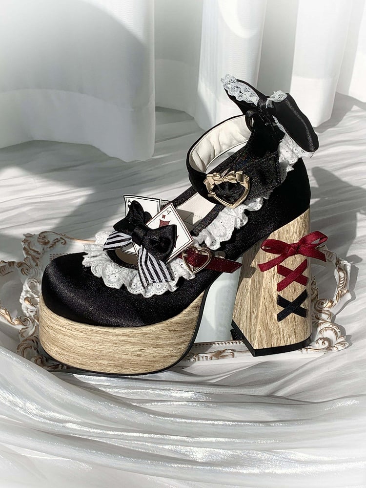 Alice im Wunderland Vibes Schwarze und rote süße Lolita-Plateaus Mary Janes