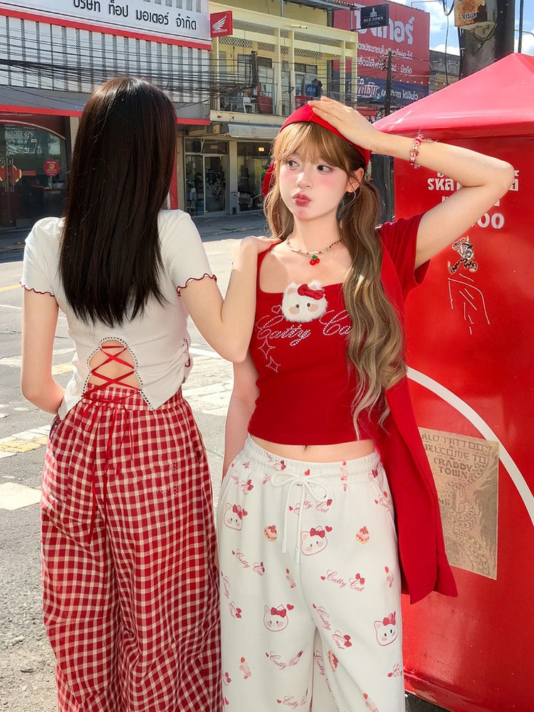 Details T-Shirt with Detachable Kitty Plushie Neck Rhinestone Red Square