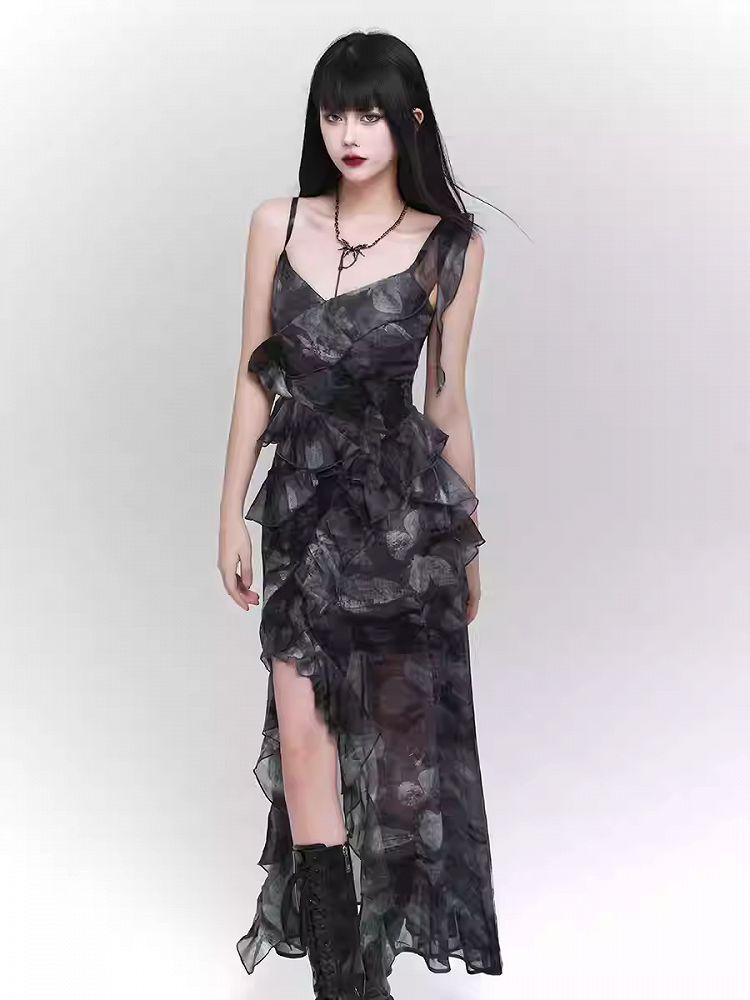 Robe nuisette asymétrique à volants et imprimé papillon violet/gris foncé