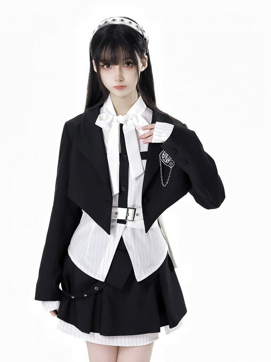 Blazer with Detachable Butterfly Clock Brooch Black Cropped Curved Hem Preppy