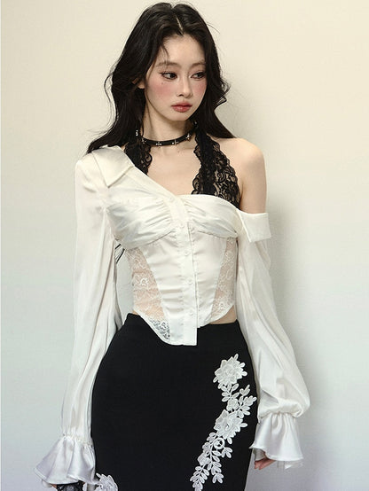 Weiße Bluse mit Spitzenpatch an der Taille und langen Ärmeln mit Neckholder-Design aus schwarzer Spitze