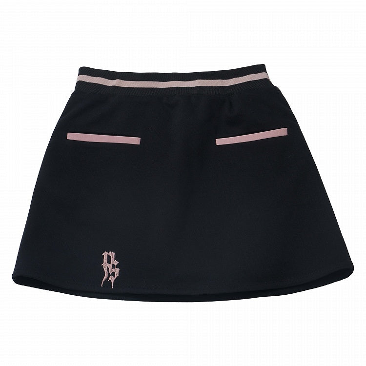 黒の刺繍スカート