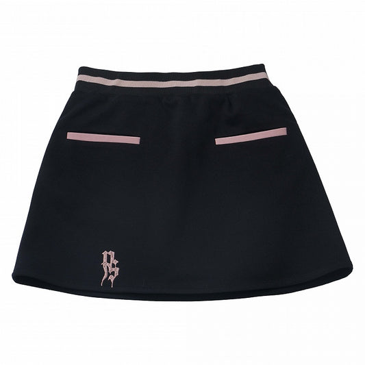 黒の刺繍スカート