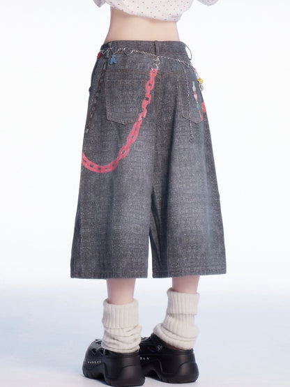 Weite Jeans mit Taillenketten-Print und verblasster Waschung in Grau