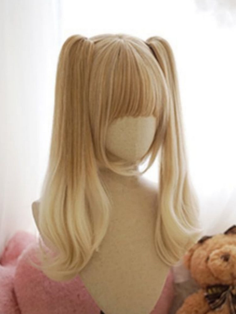 Perruque courte et lisse blonde claire avec frange
