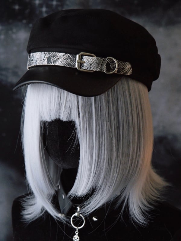Schwarze Baskenmütze mit Schnalle und Gothic-Muster