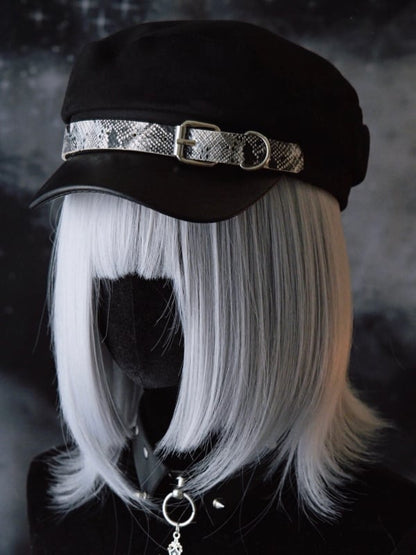 Schwarze Baskenmütze mit Schnalle und Gothic-Muster