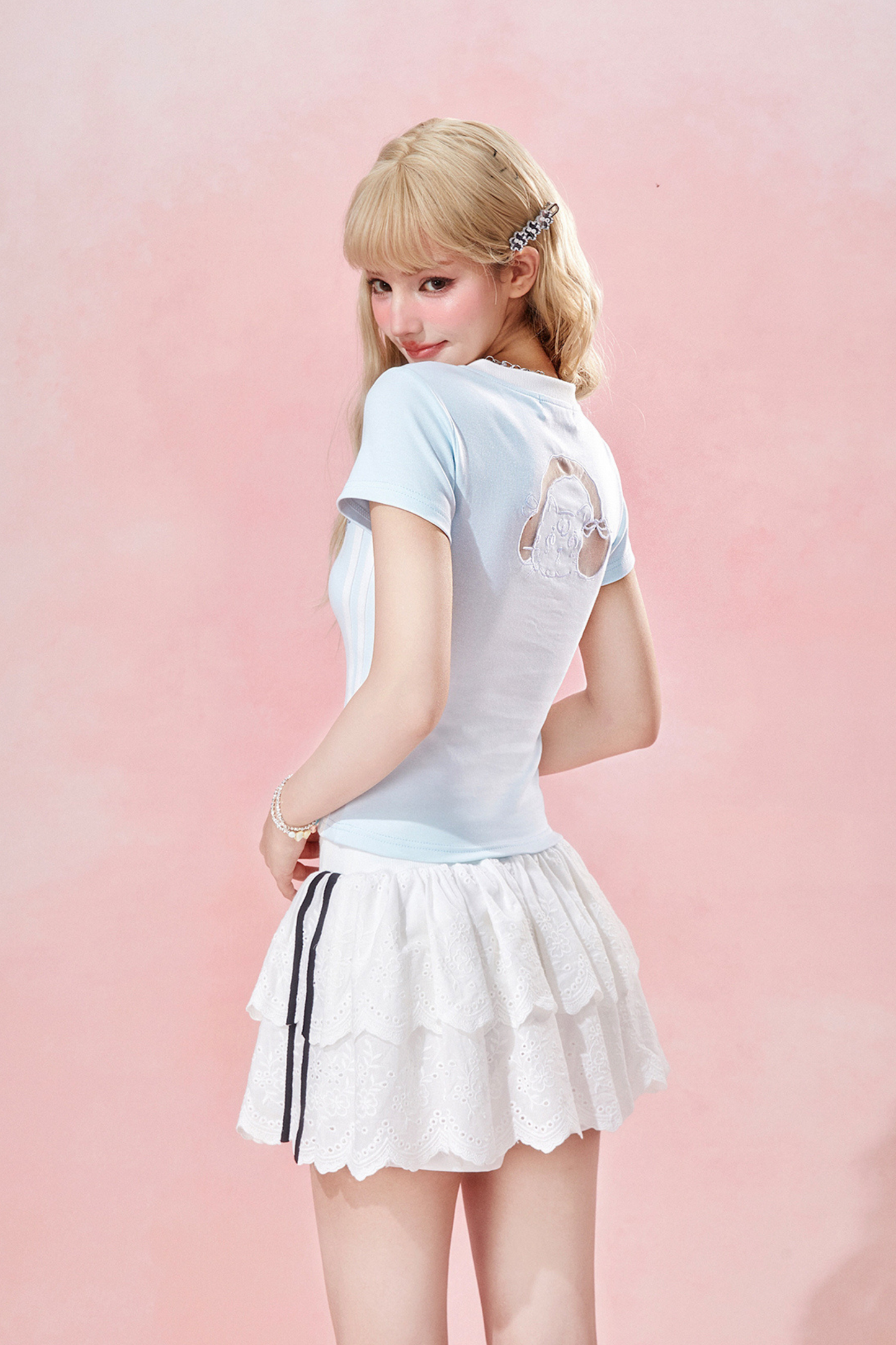 tight Short design with top headphone