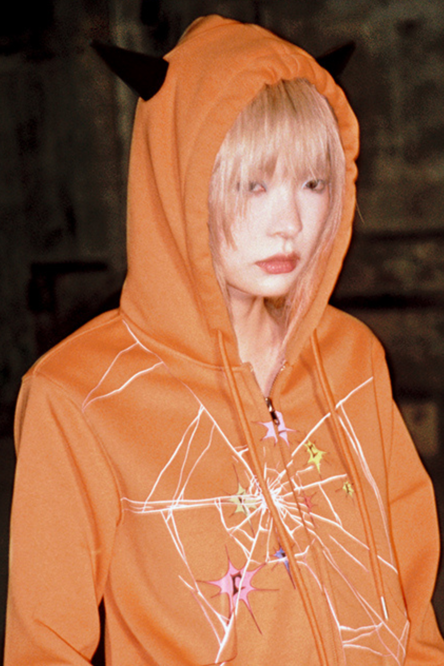 Devil Pointed Crackle Hooded Short Sweatshirt