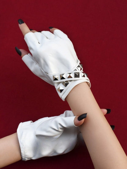 Details Steampunk Studs Black/White Finger Gloves