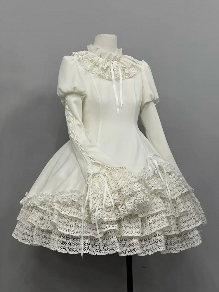 Robe Lolita Shiro à manches longues et col à volants entièrement blanche