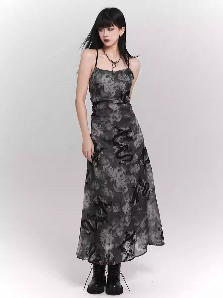 Robe nuisette dos nu/dos couvert à imprimé dragon noir et gris