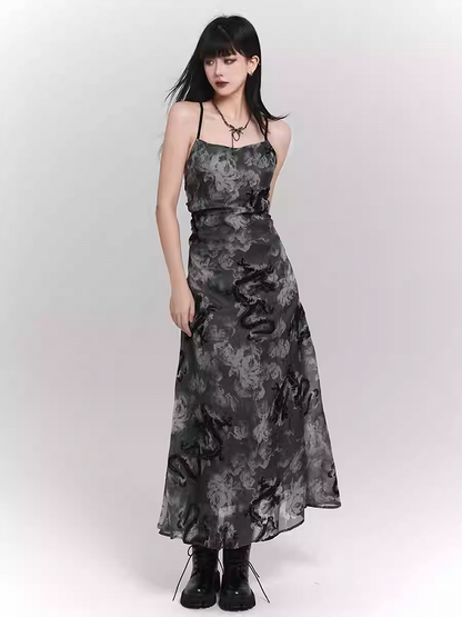 Robe nuisette dos nu/dos couvert à imprimé dragon noir et gris