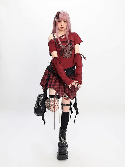 Free Y2K T-Shirt with Asymmetrical Neckline Bunny Print Red/Black Armwear