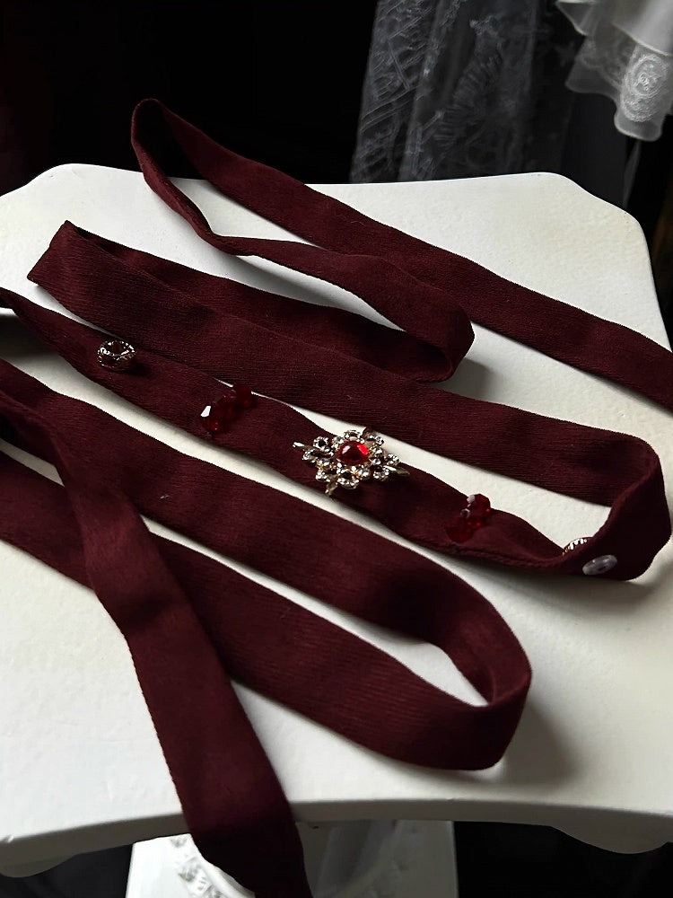 Ceinture gothique Lolita rouge/blanche/bleu foncé/grise avec décoration perlée