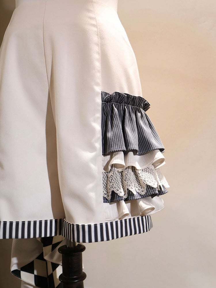 Fashion Shorts Ouji Beige Checked with Train Pattern Striped Cuffs