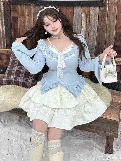 Haut bleu clair grande taille à manches longues et col en V avec bordure à volants et faux volants