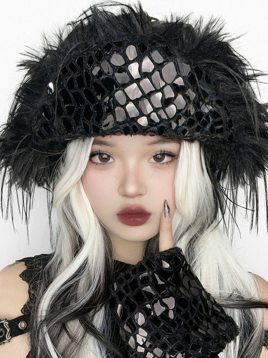 Chapeau d'hiver gothique noir en peau de serpent