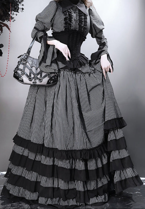 striped shirt Dark + skirt gusset-sleeved corset Reservations