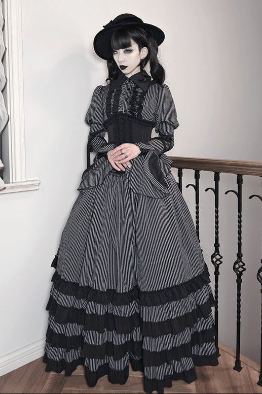 striped shirt Dark + skirt gusset-sleeved corset Reservations
