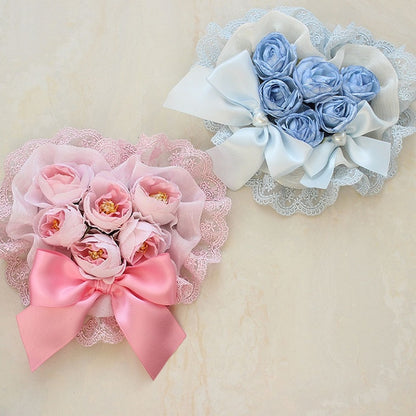 Barrette à cheveux avec nœud floral rose et bordure en dentelle