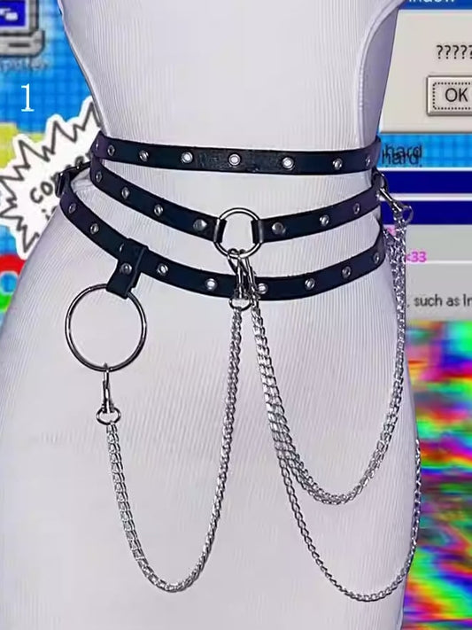 Options 2 Chain Y2K Charm Gürtel Schwarz Taille