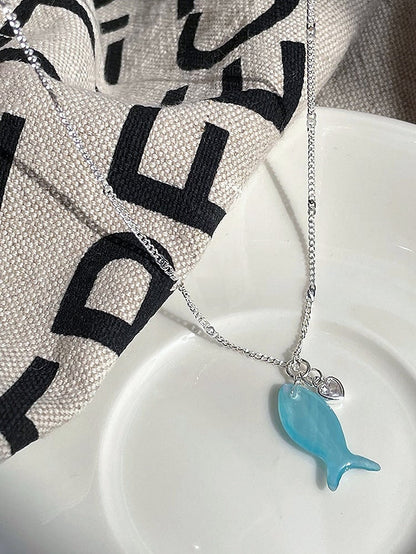 Y2K Halskette Blau/Weiß Fisch Herz und Bittersüß Strass Anhänger