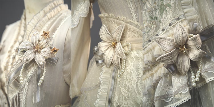 ブルー/パープル/グレーのビーズディテールのユリのブローチ