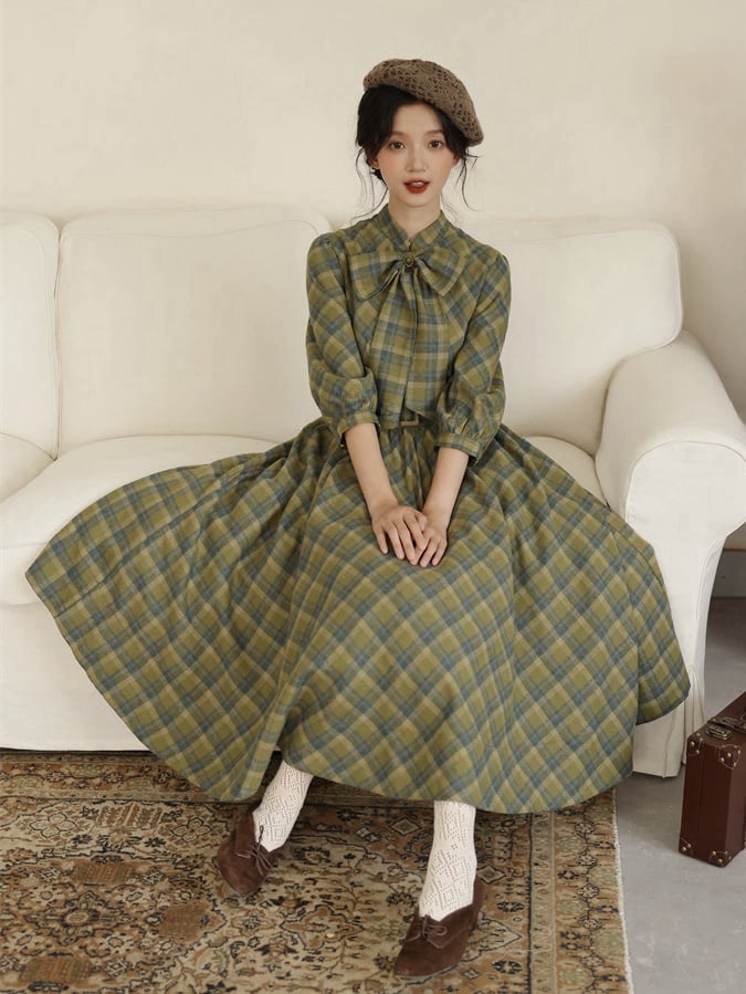 Robe à carreaux verts vintage avec ceinture et boucle à nœud papillon