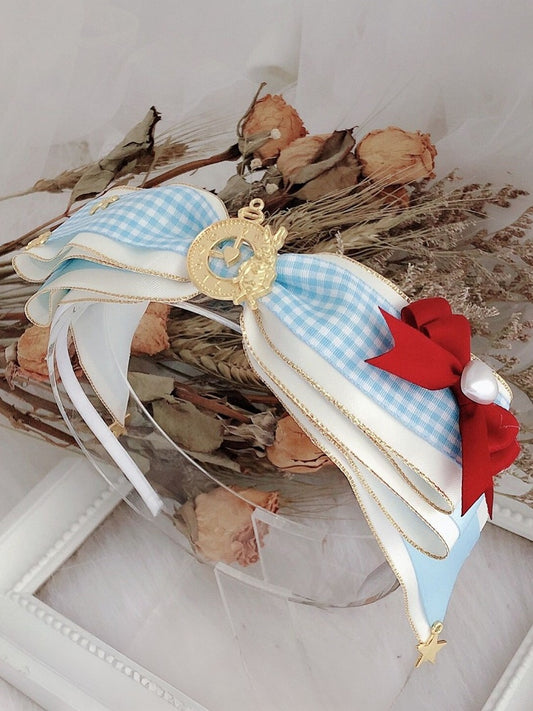Bowknot in Muster KC Wonderland Alice Uhr Plaid BlueWhite Vibes dekoriert