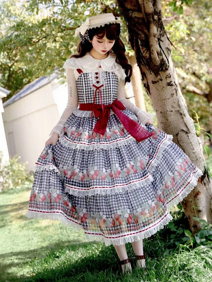 Robe Lolita noire à carreaux vichy et imprimé fraises, jupe pull Lolita d'été douce