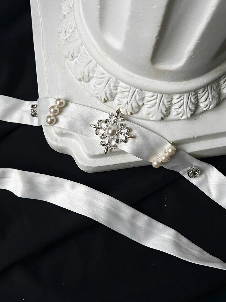 Ceinture gothique Lolita rouge/blanche/bleu foncé/grise avec décoration perlée