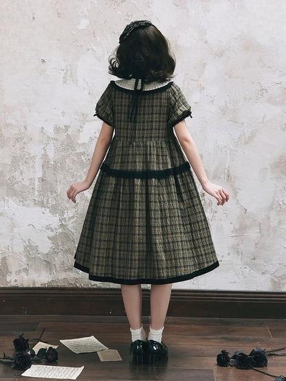 Classic Embroidery Green with Sleeves and Rose Elegant Trim Short Plaid Lolita Black Dress