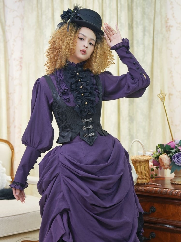 Costume historique à tournure victorienne - chemise violette + gilet à baleines noir + jupe + cravate en dentelle noire